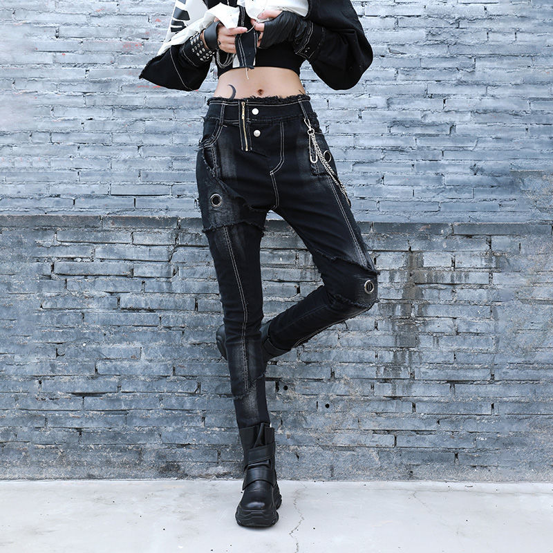 In 2022, the personalized and trendy brand of heavy industry jeans, women's slimming patchwork Halon pants, aged and retro pants, and cool street long pants are all trendy detail image 10