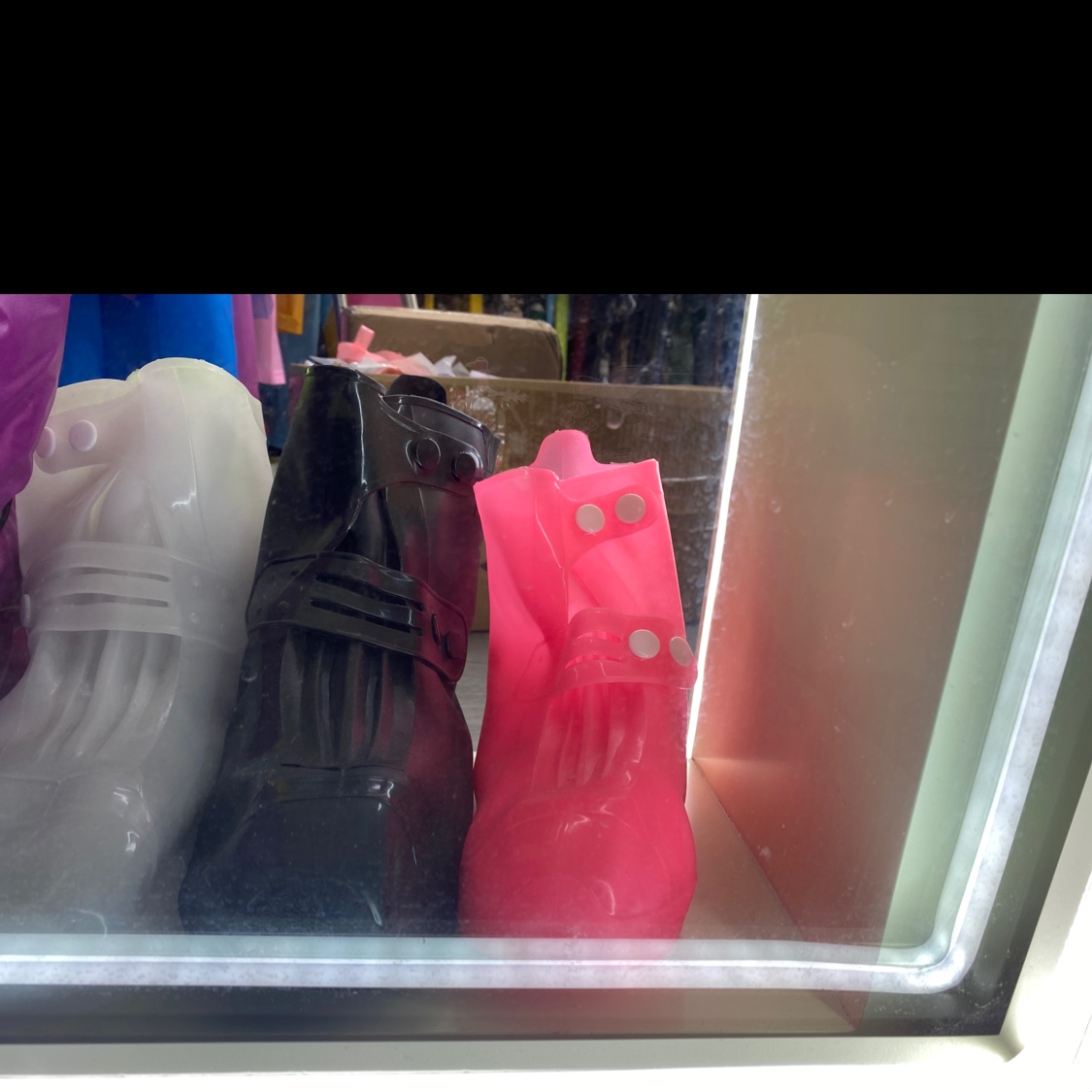 成人硅胶雨鞋套户外雨具踩水套装厂家直销