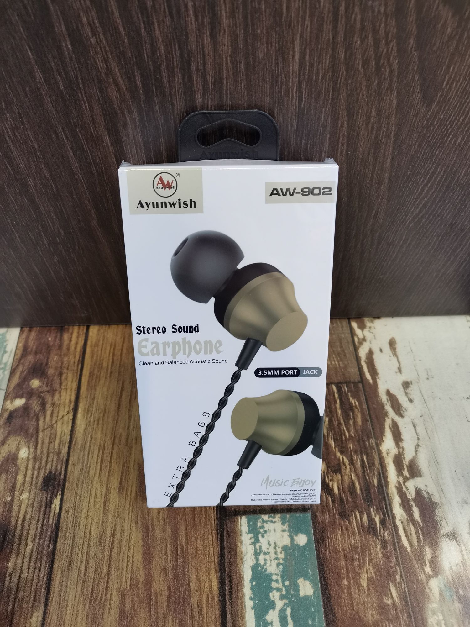 Sogo brand AW-902 mobile phone headphones, in-ear headsets, MP3 earbuds, wired headphones, small headphones, fashionable and creative products Application Scenario