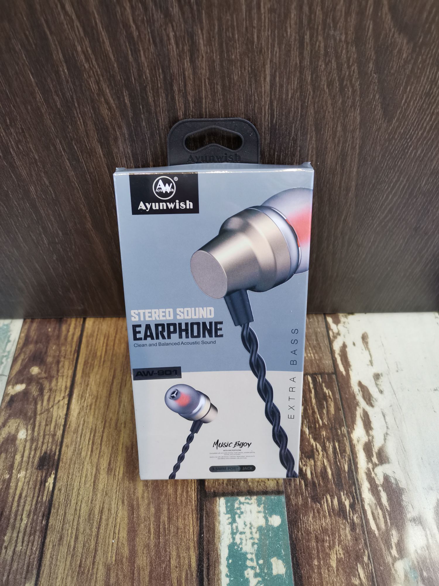 Sogo brand 901 mobile phone headphones, in-ear headsets, MP3 earbuds, wired headphones, small headphones, fashionable and creative products Item Picture