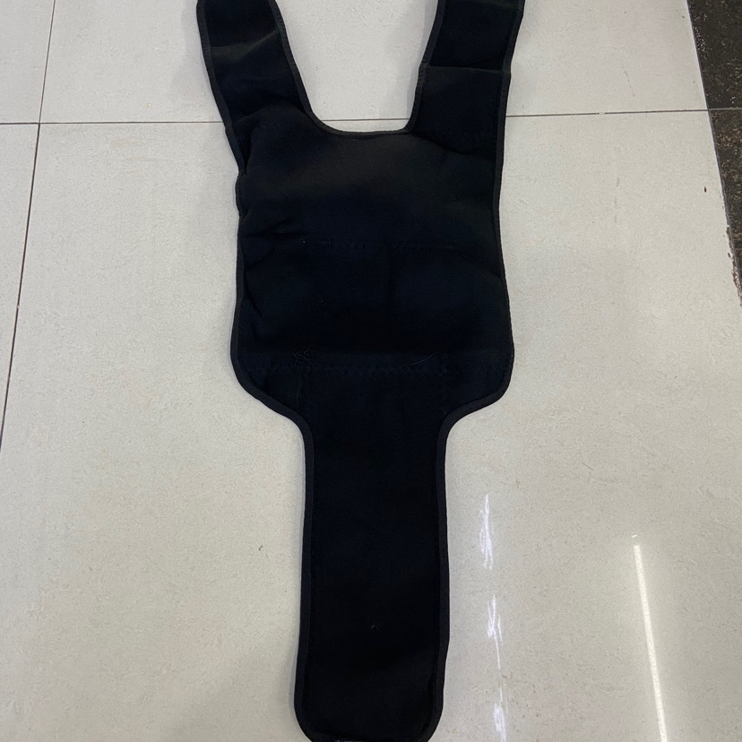 Apply ice packs to knee pads Application Scenario