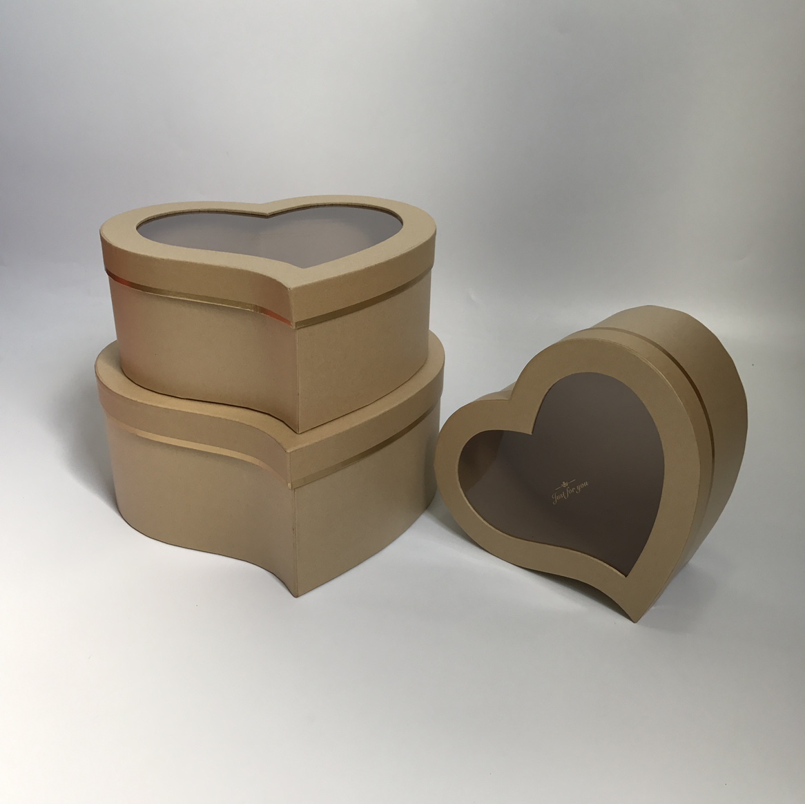 Special color printed heart-shaped hollowed-out gift box, soap flower box, craft gift box Application Scenario