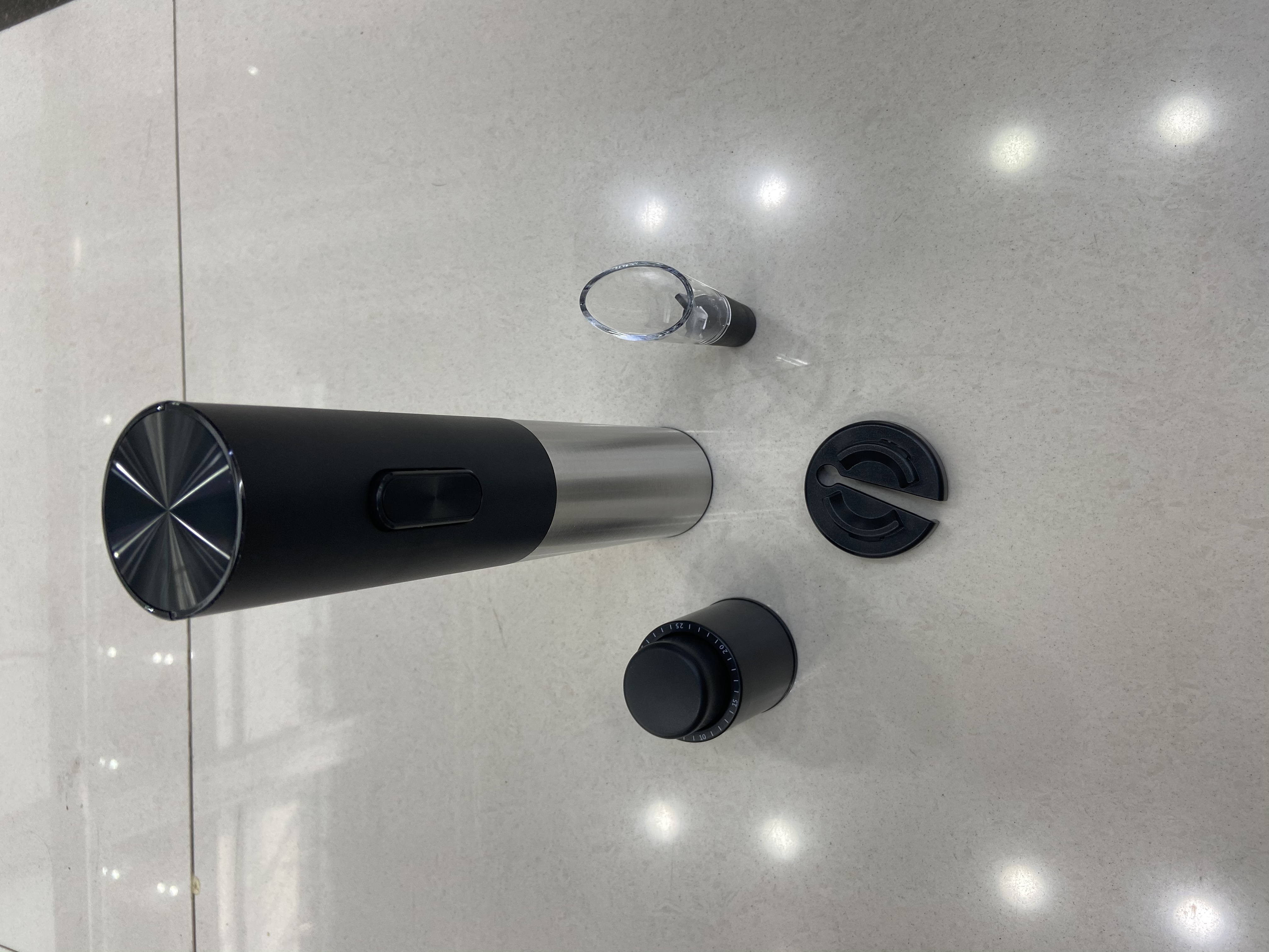 开瓶器、开罐器实物图