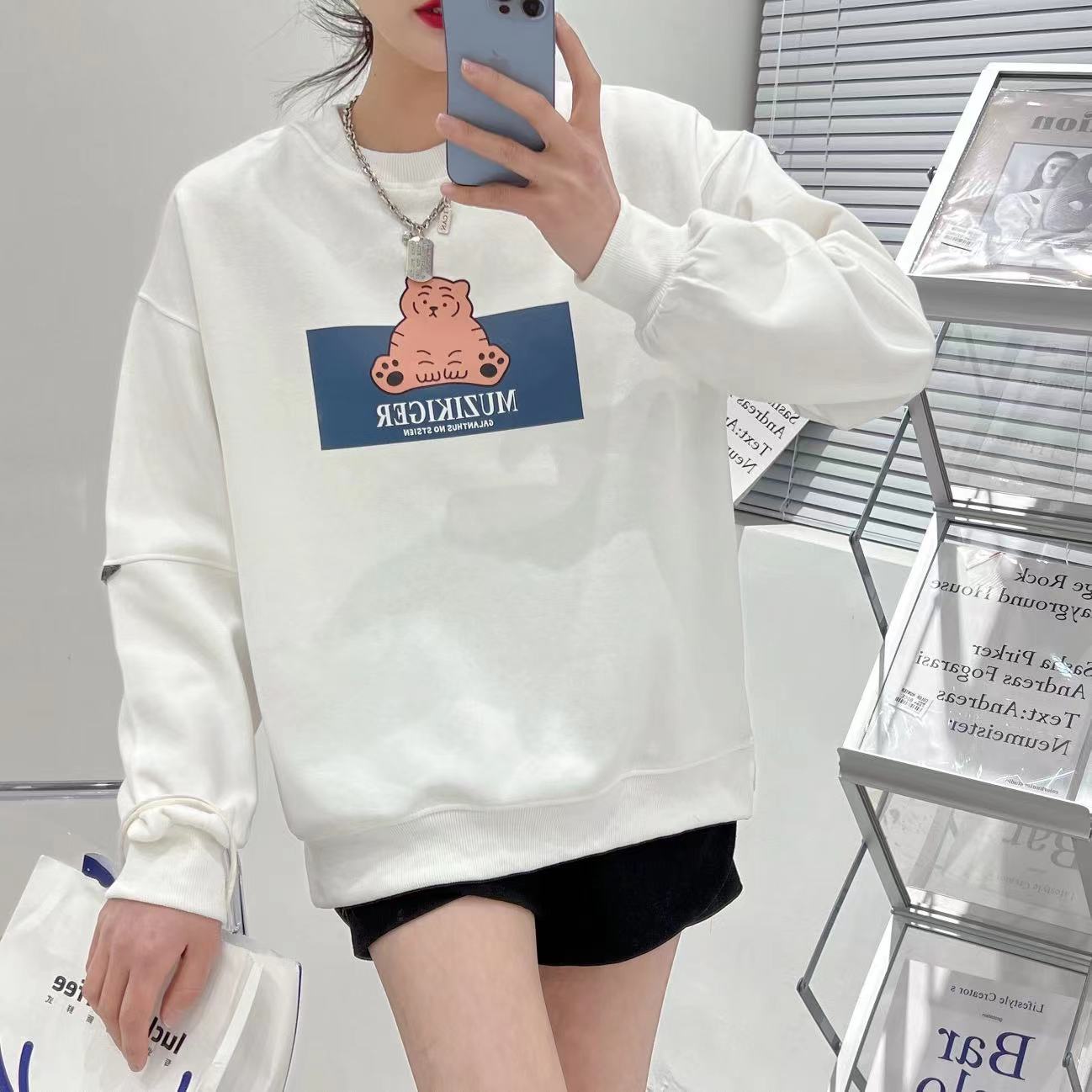 Adorable cartoon letras estampado cuello redondo manga larga colegiado mujer hoodies top primavera detail image 4