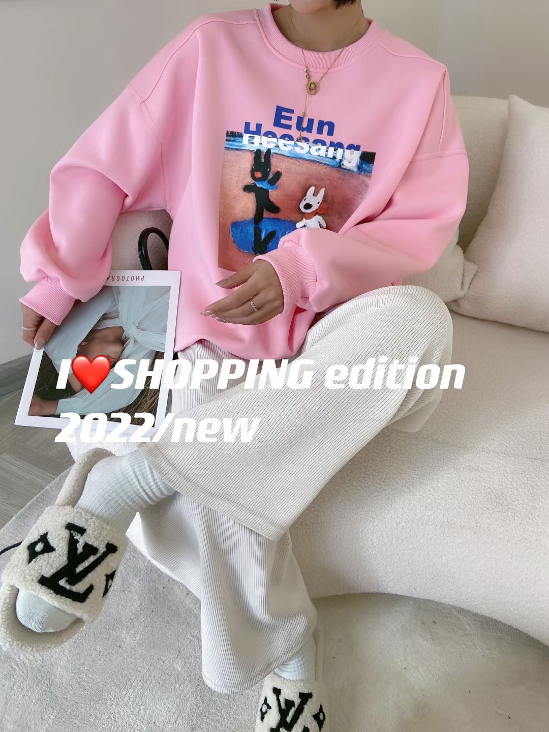 A new style of loose women's hoodie with cartoon print design detail image 4