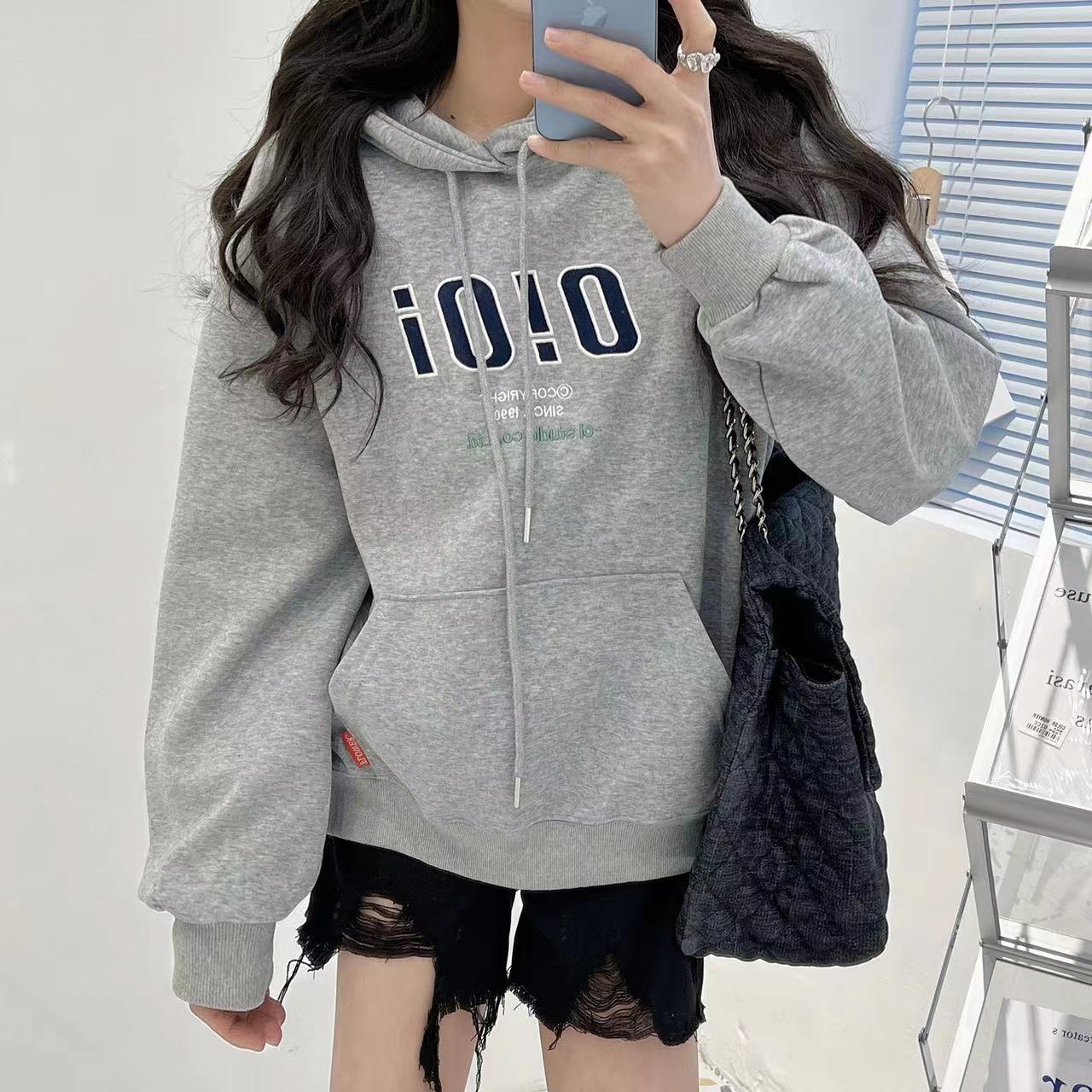 oioi loose hooded letter sweatshirts for women and men in autumn and winter with fleece Korean-style couple coats are in vogue