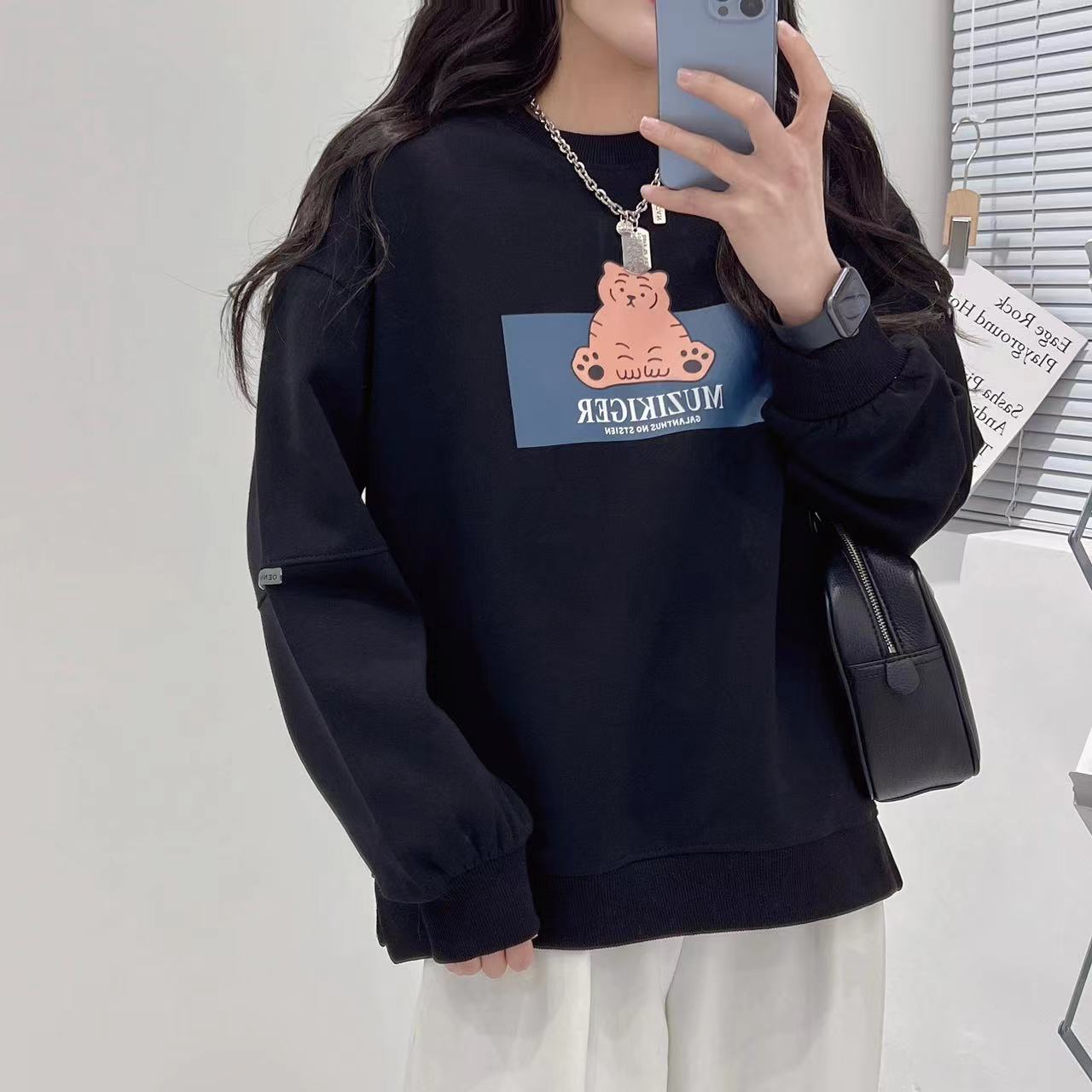 Adorable cartoon letras estampado cuello redondo manga larga colegiado mujer hoodies top primavera detail image 1