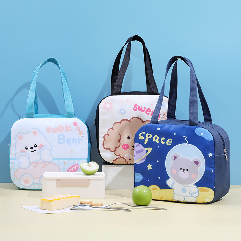 The new cartoon insulated bag is square and has a large capacity. It is a lunch box bag for office workers going out and a student handbag details Picture