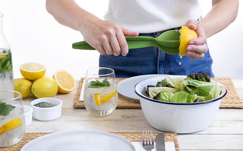 Multi-functional salad blender and juicer details Picture