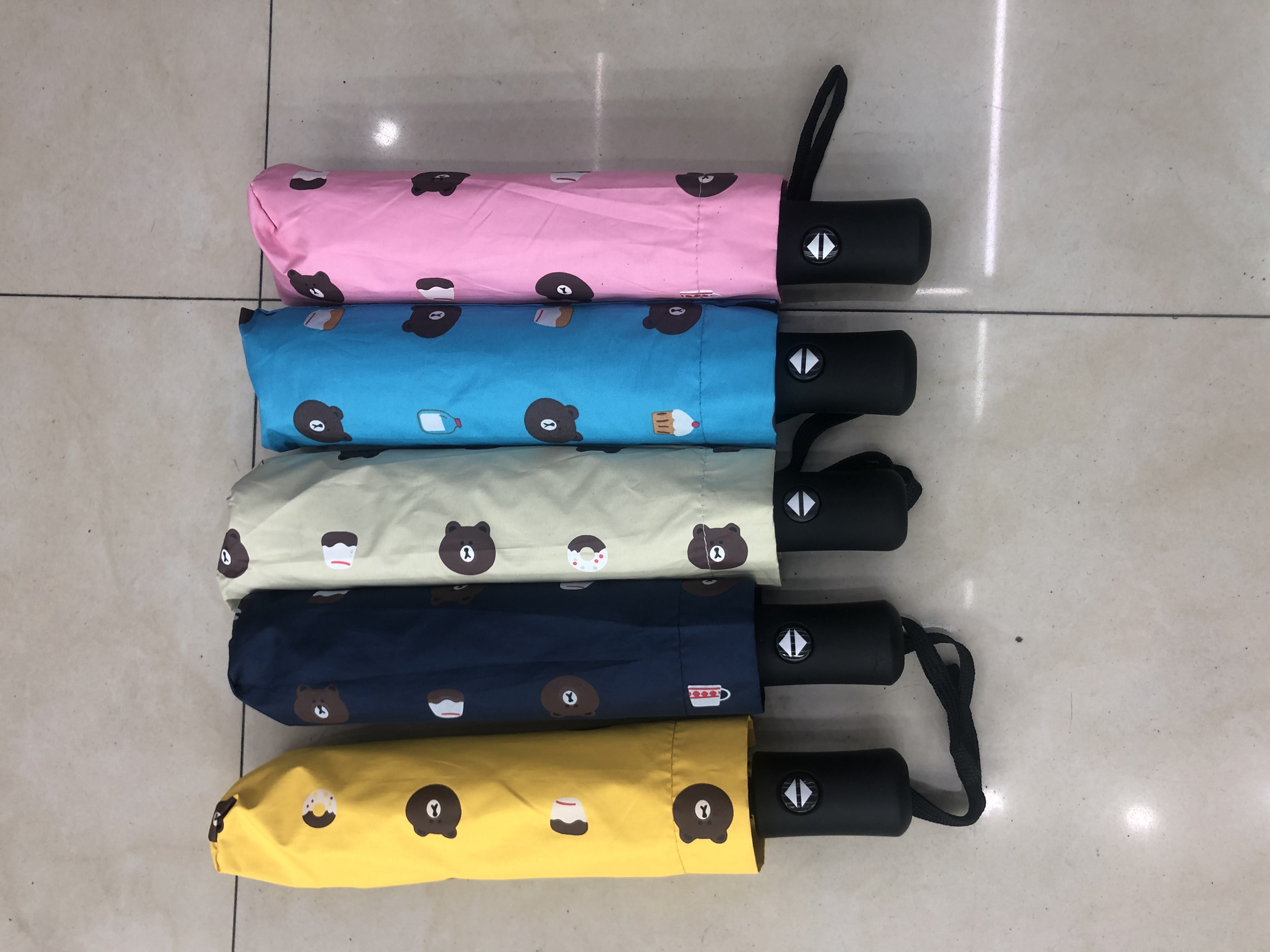 三折全自动黑胶喷漆布小熊伞