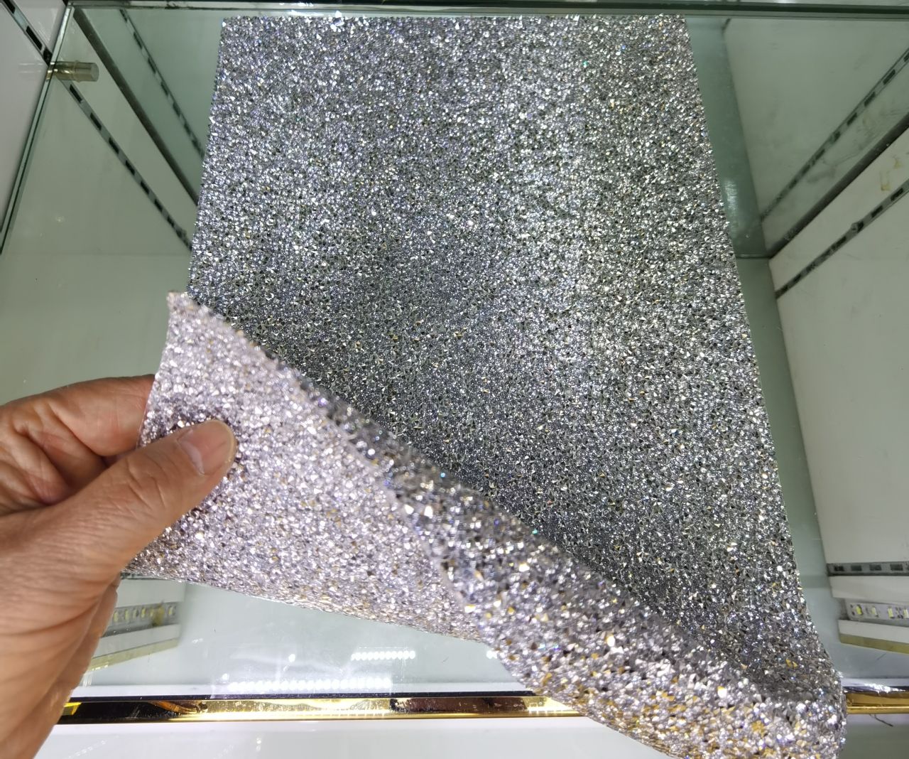 Resin diamond fabric, pointed diamond, mixed diamond, random diamond cut fabric detail image 4