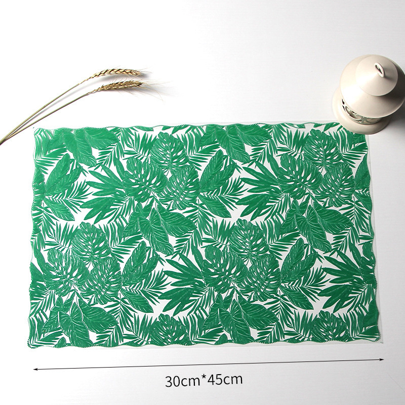 Wholesale of European-style pvc decorative placemats, gold-embossed placemats, leaf-shaped printed hollowed-out heat-insulating placemats Specification image