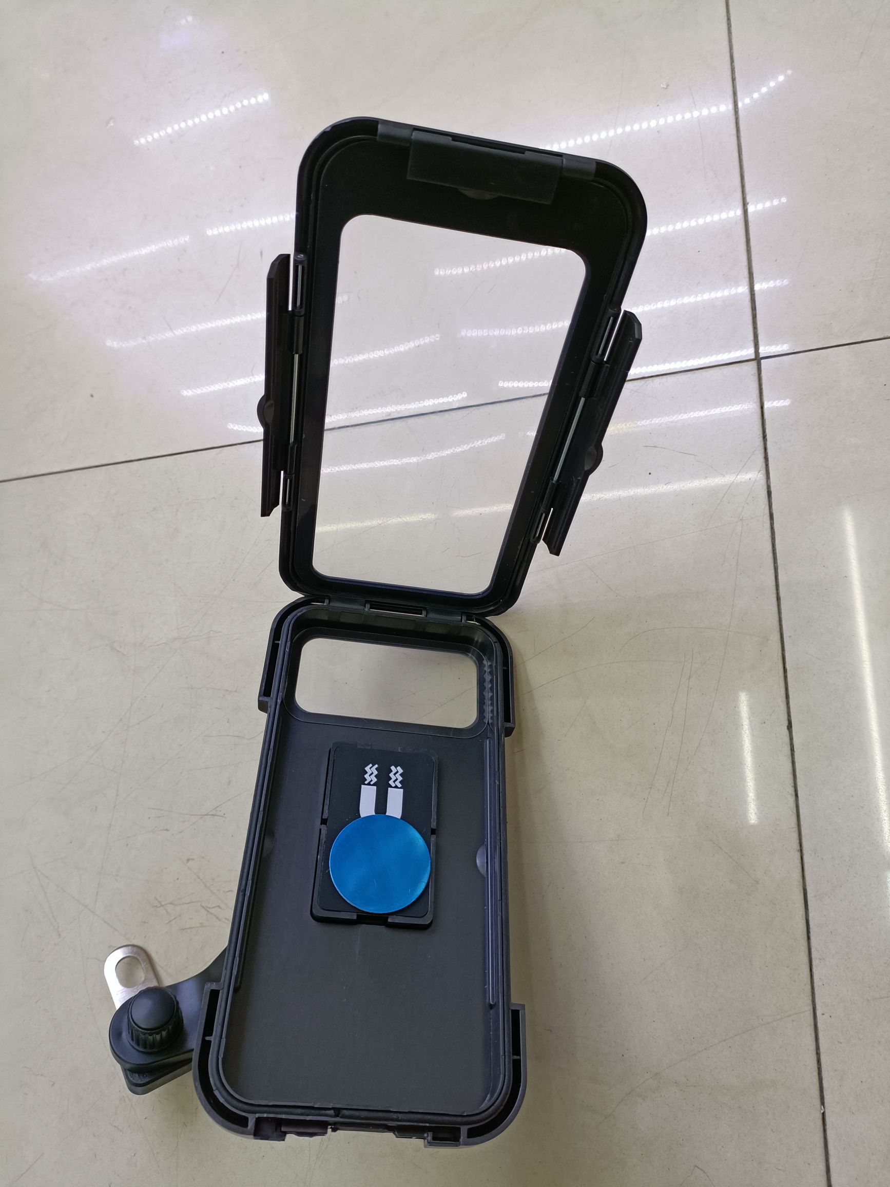 L-605E motorcycle waterproof bag buckle detail image 7