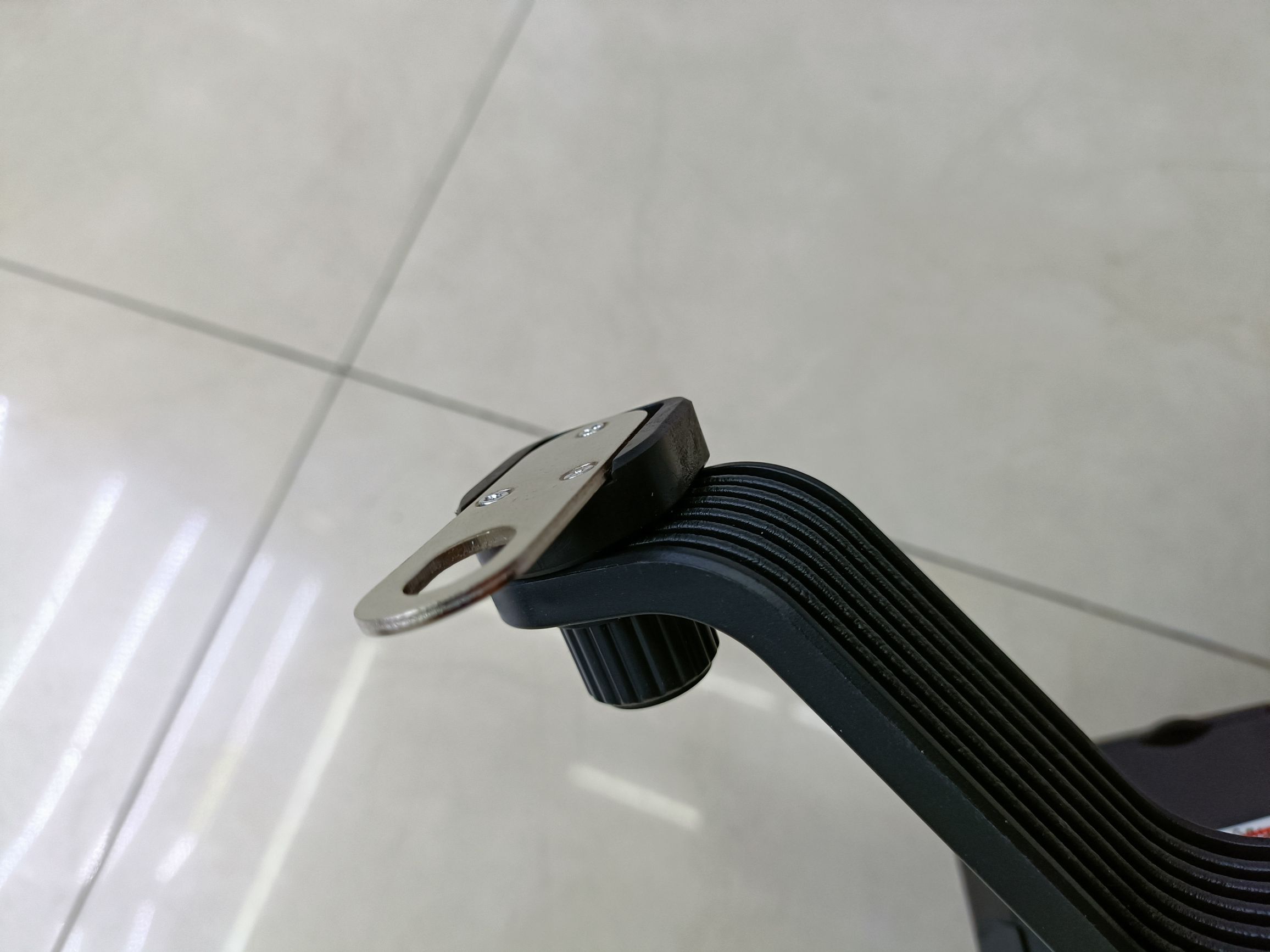 L-605E motorcycle waterproof bag buckle detail image 3