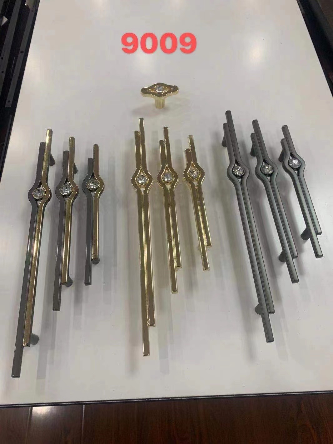 Tirador de hardware 18
