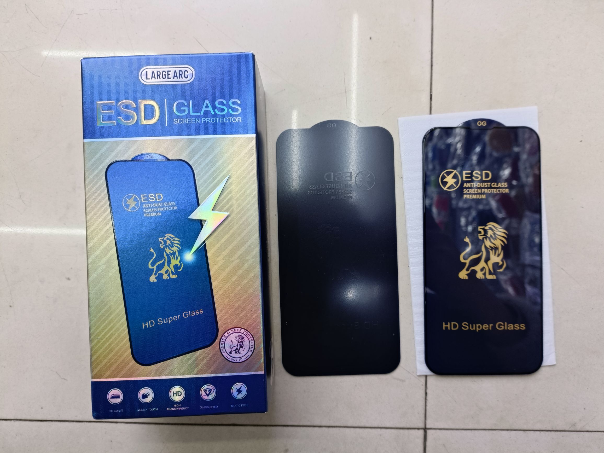 Lion King silk-screened large arc tempered Film mobile phone protective film detail image 3
