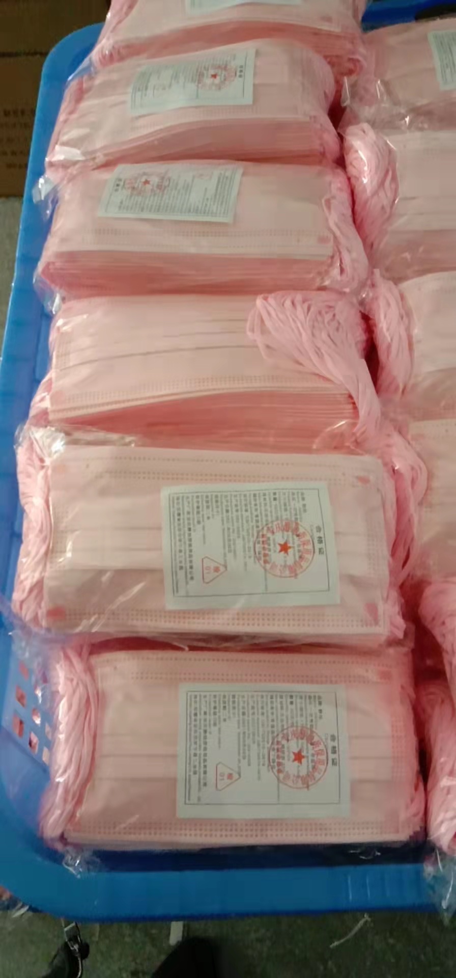 Popular red disposable masks for sun protection, UV protection, water resistance, dust resistance and haze protection [Exclusive for export details Picture