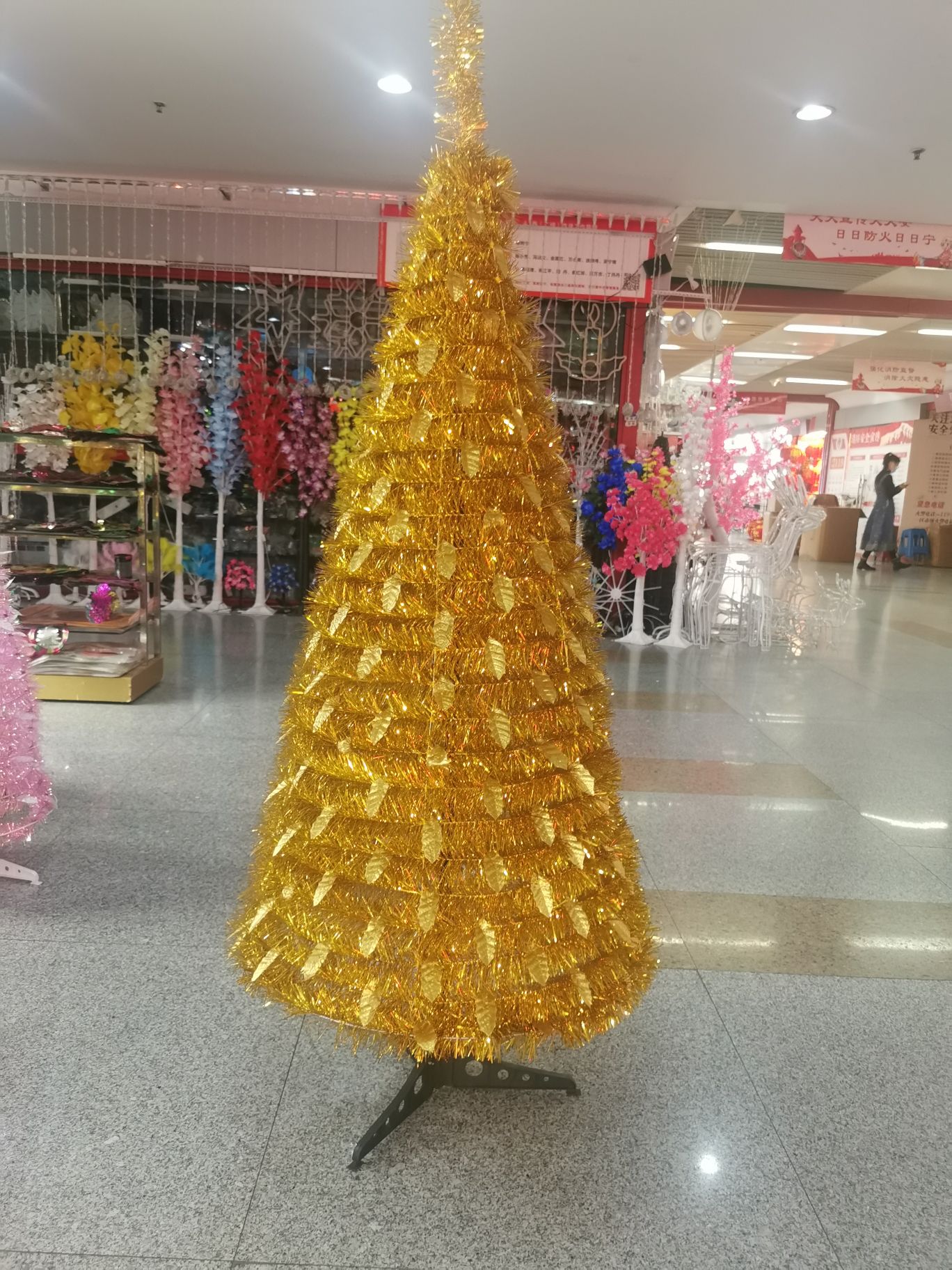 厂家直销创意圣诞节用品毛条圣诞树，可伸缩折叠圣诞装饰树，饰品树