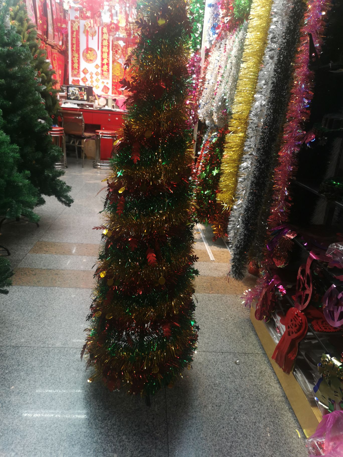 New Christmas decorations: Christmas folding tree, latte art, wicker tree, telescopic tree, shopping mall and store Christmas ornaments detail image 2