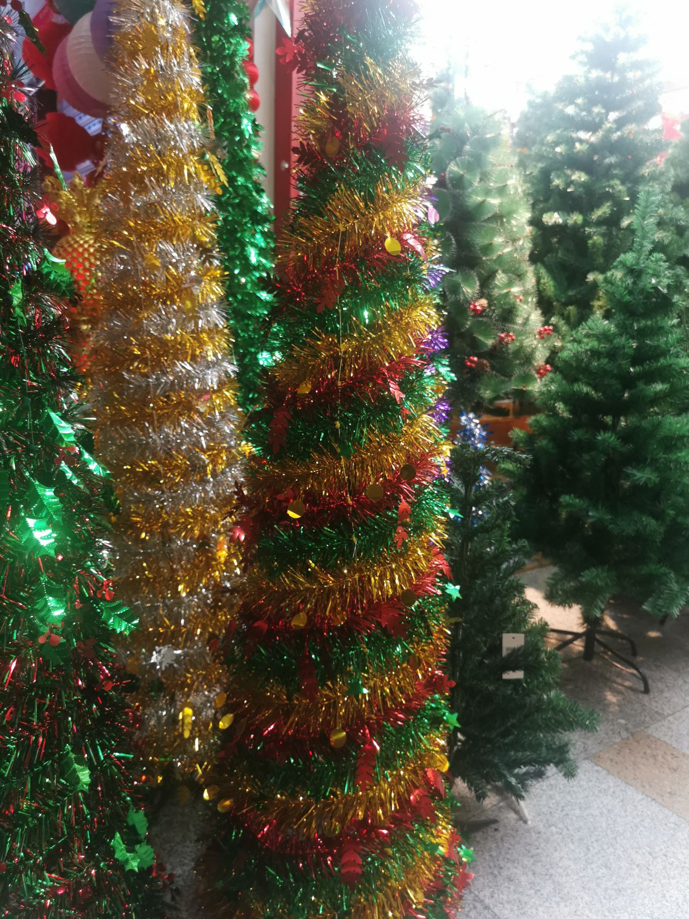 New Christmas decorations: Christmas folding tree, latte art, wicker tree, telescopic tree, shopping mall and store Christmas ornaments Specification image