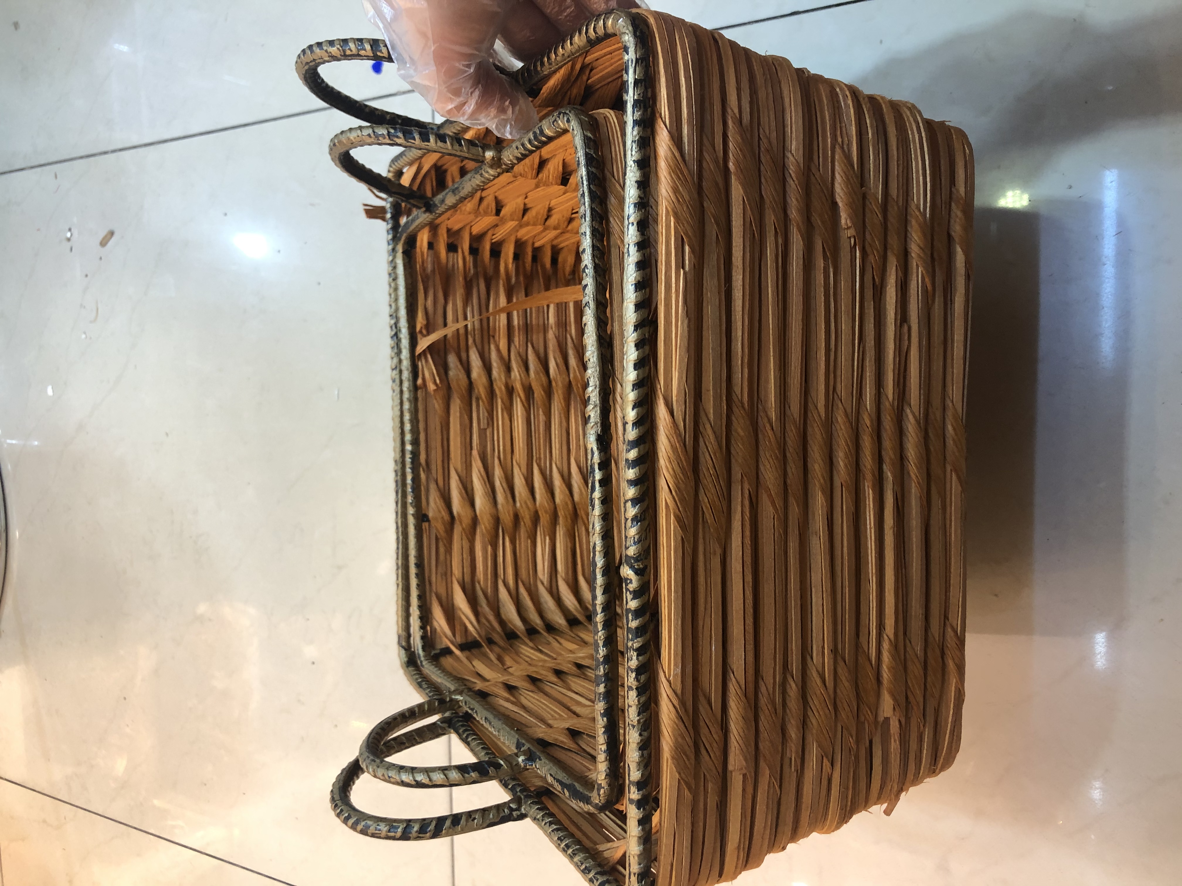方形套二铁架双耳筐