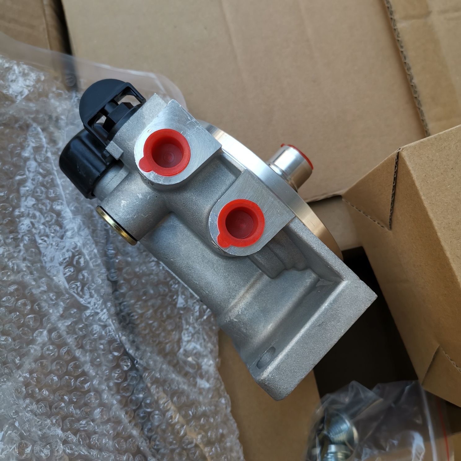 Volvo EC240B truck filter base 11110702 detail image 6