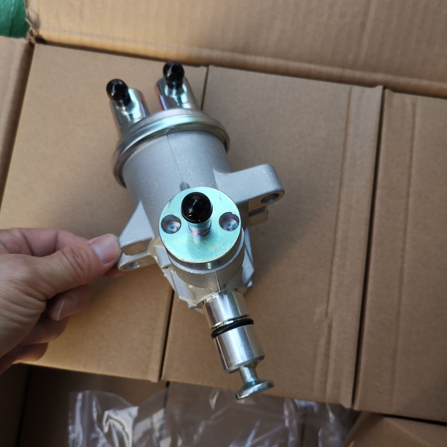 Ford off-road vehicle fuel system accessory fuel pump 1824415C93 detail image 7