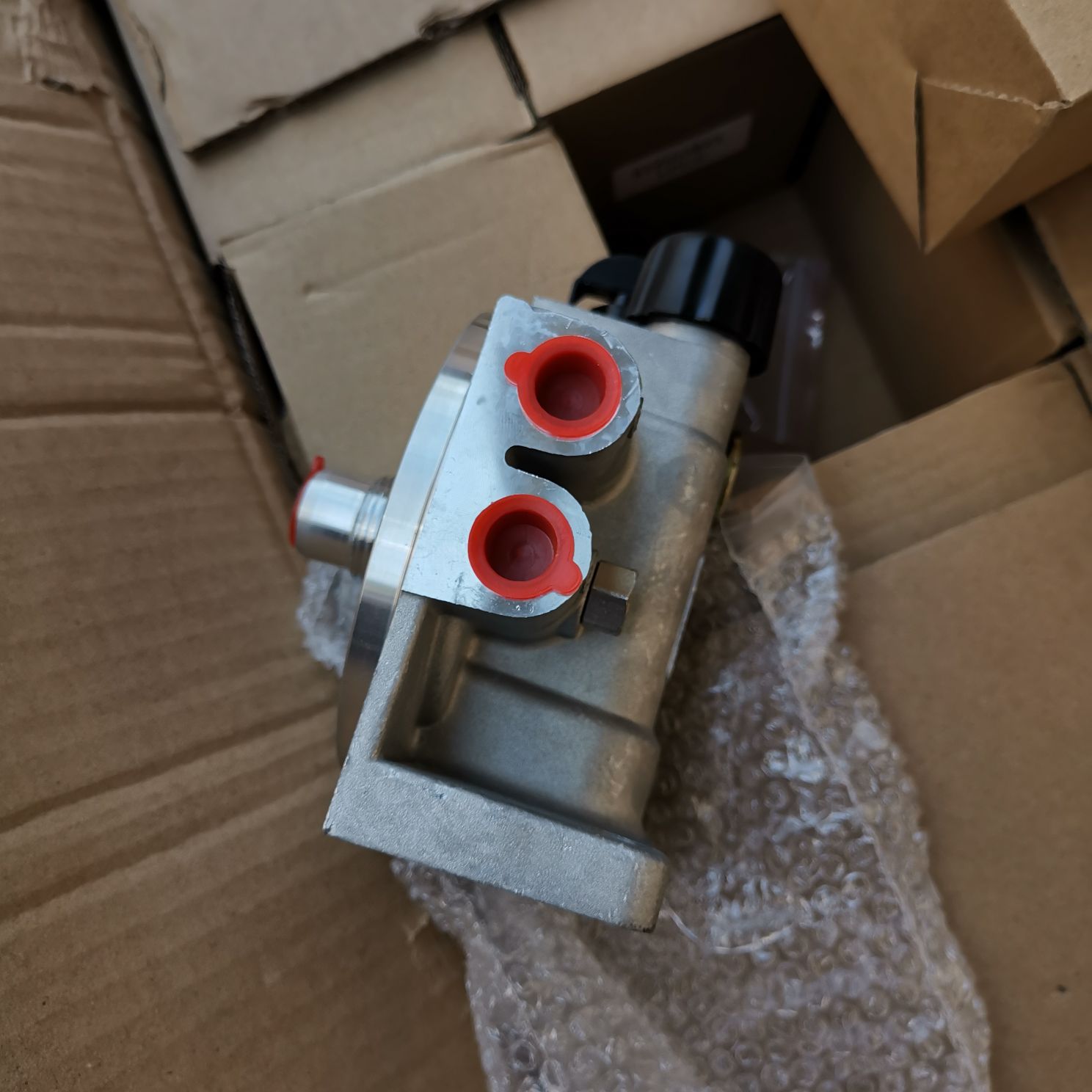 Volvo EC240B truck filter base 11110702 Application Scenario