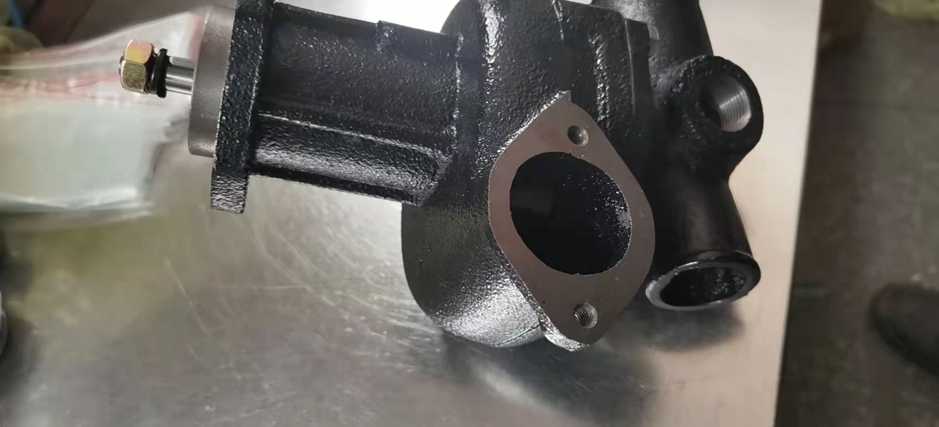 Nissan UD truck PD6/PE6 cooling system water pump 21010-96172 Specification image