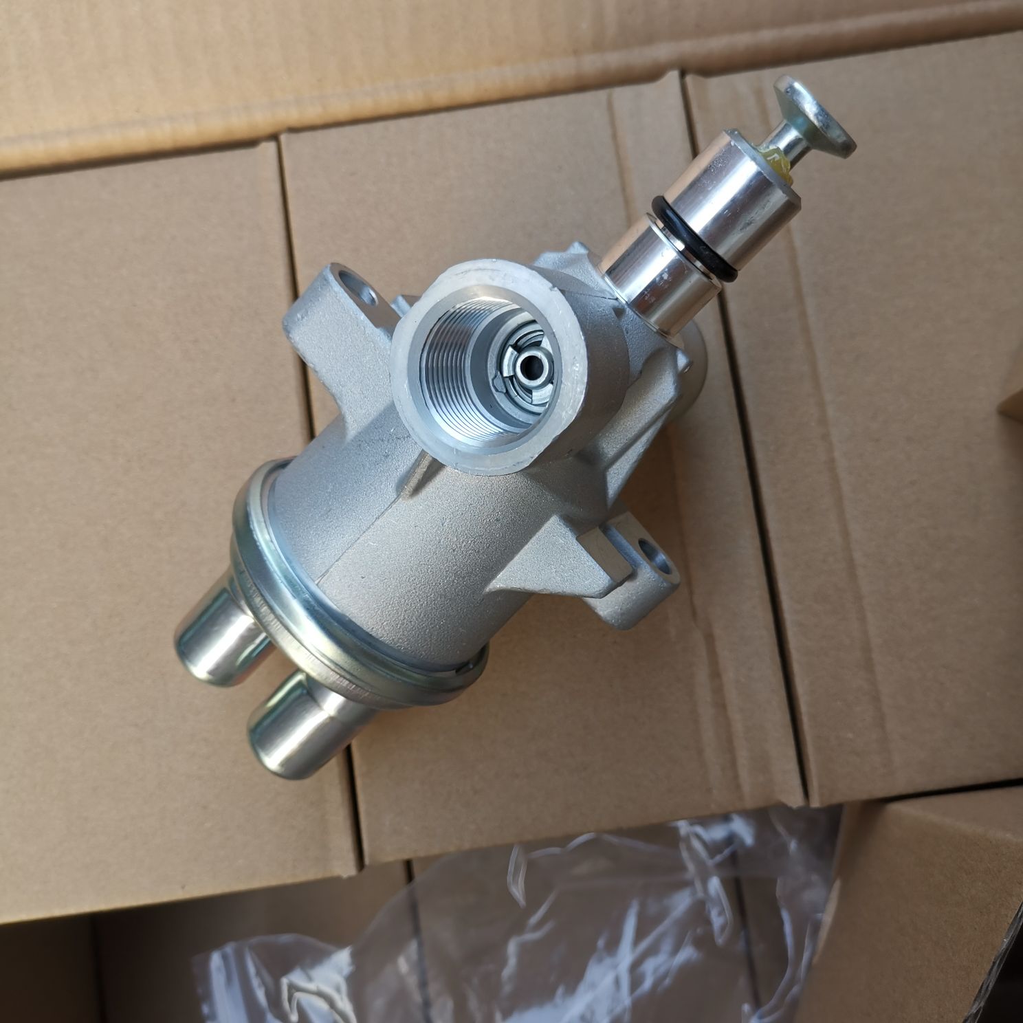 Ford off-road vehicle fuel system accessory fuel pump 1824415C93 detail image 3