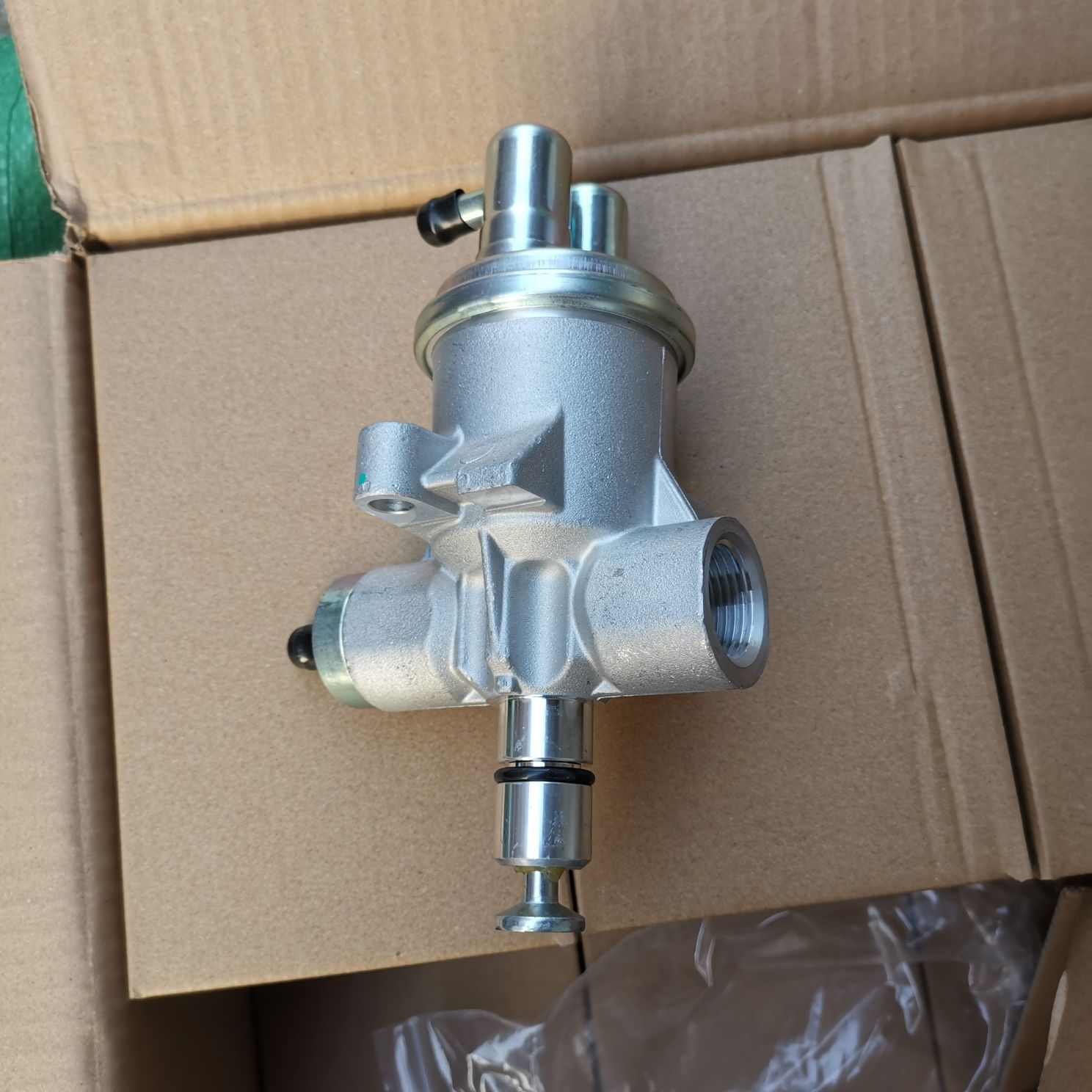 Ford off-road vehicle fuel system accessory fuel pump 1824415C93 detail image 6