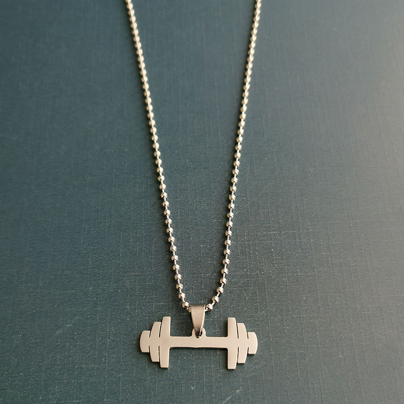 Wholesale of popular European and American style sports and fitness dumbbell necklaces, fashionable barbell couple pendants, autumn and winter sweater chains Item Picture
