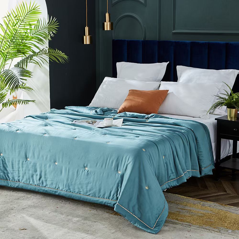 The imperial family moisturizing summer quilt has a great drape! The fit and softness are both excellent [Strong] pic 7