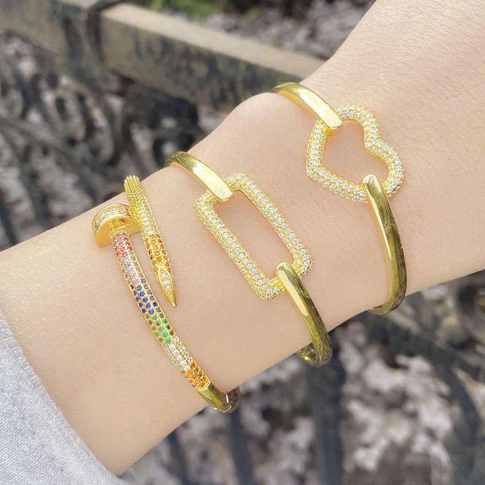 European and American fashion, niche and light luxury, diamond-encrusted geometric rectangular heart-shaped opening bracelet, internet-famous nail bracelet detail image 1