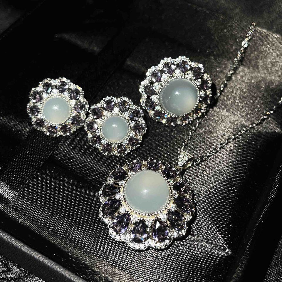 Brazilian natural ice-type white chalcedony necklace, glass type pigeon egg ring, banquet stud jewelry necklace detail image 3