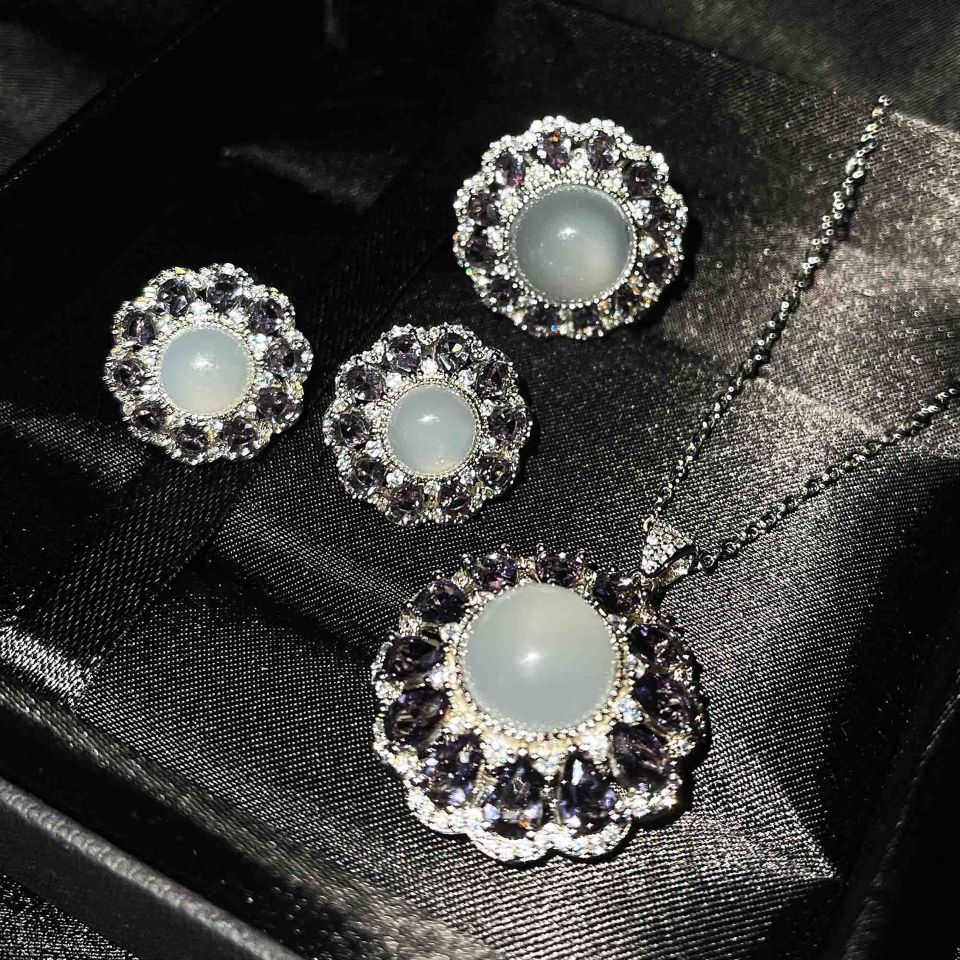 Brazilian natural ice-type white chalcedony necklace, glass type pigeon egg ring, banquet stud jewelry necklace detail image 4