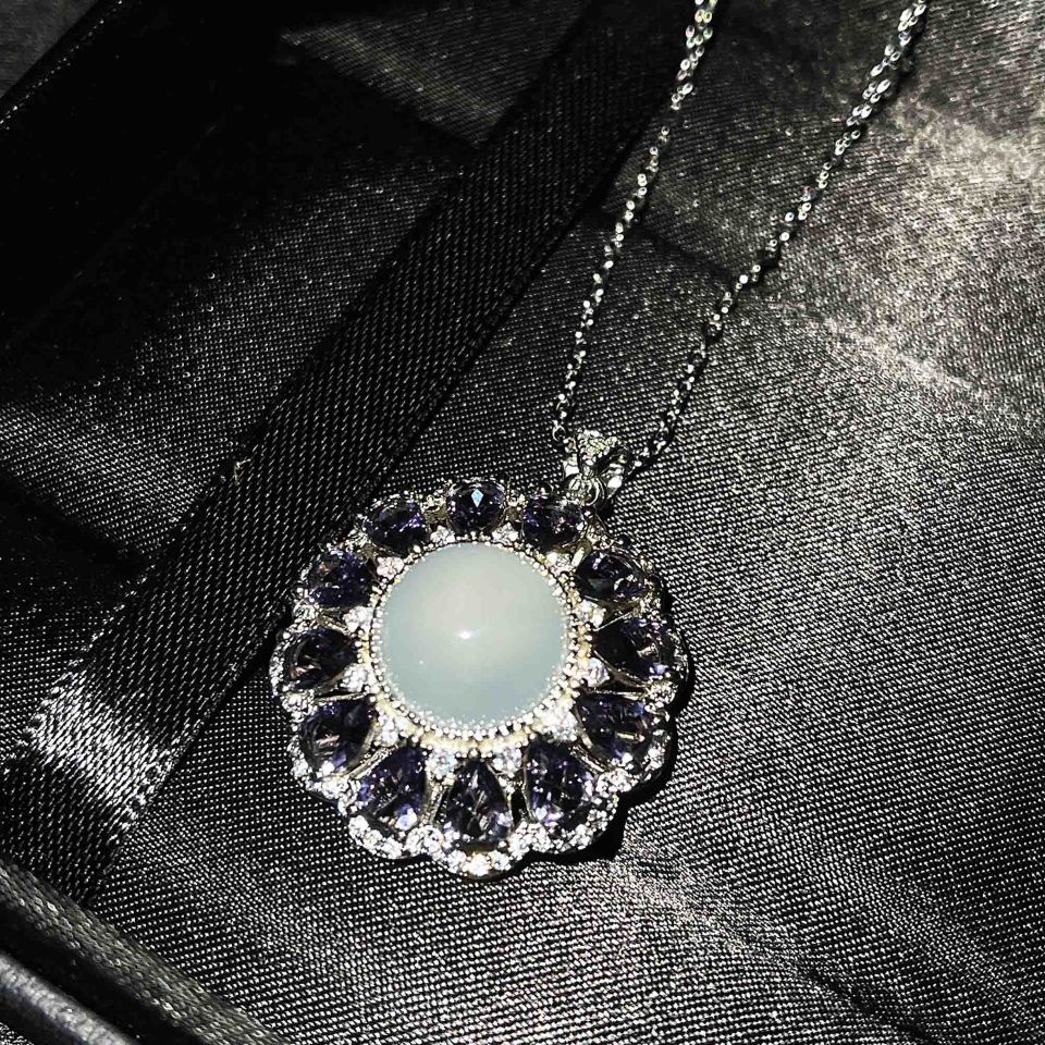 Brazilian natural ice-type white chalcedony necklace, glass type pigeon egg ring, banquet stud jewelry necklace detail image 5