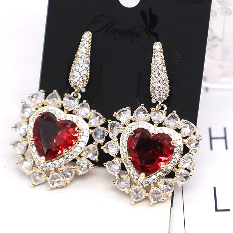 New European and American fashion earrings, heavy industry micro-inlaid multi-color zirconium diamond cute heart-shaped earrings, heart-shaped female stud earrings Specification image