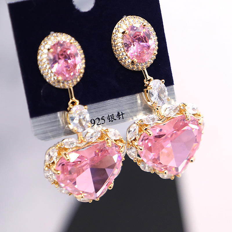 New European and American fashion earrings, heavy industry micro-inlaid multi-color zirconium diamond cute heart-shaped earrings, heart-shaped female stud earrings detail image 3