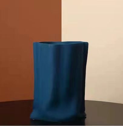 Nordic ceramic electroplated creative geometric silver vases, soft furnishings, wedding and hotel gifts, living room dining table decoration cabinets, entrance hall modern handicrafts, flat vases and flower vases wholesale Specification image