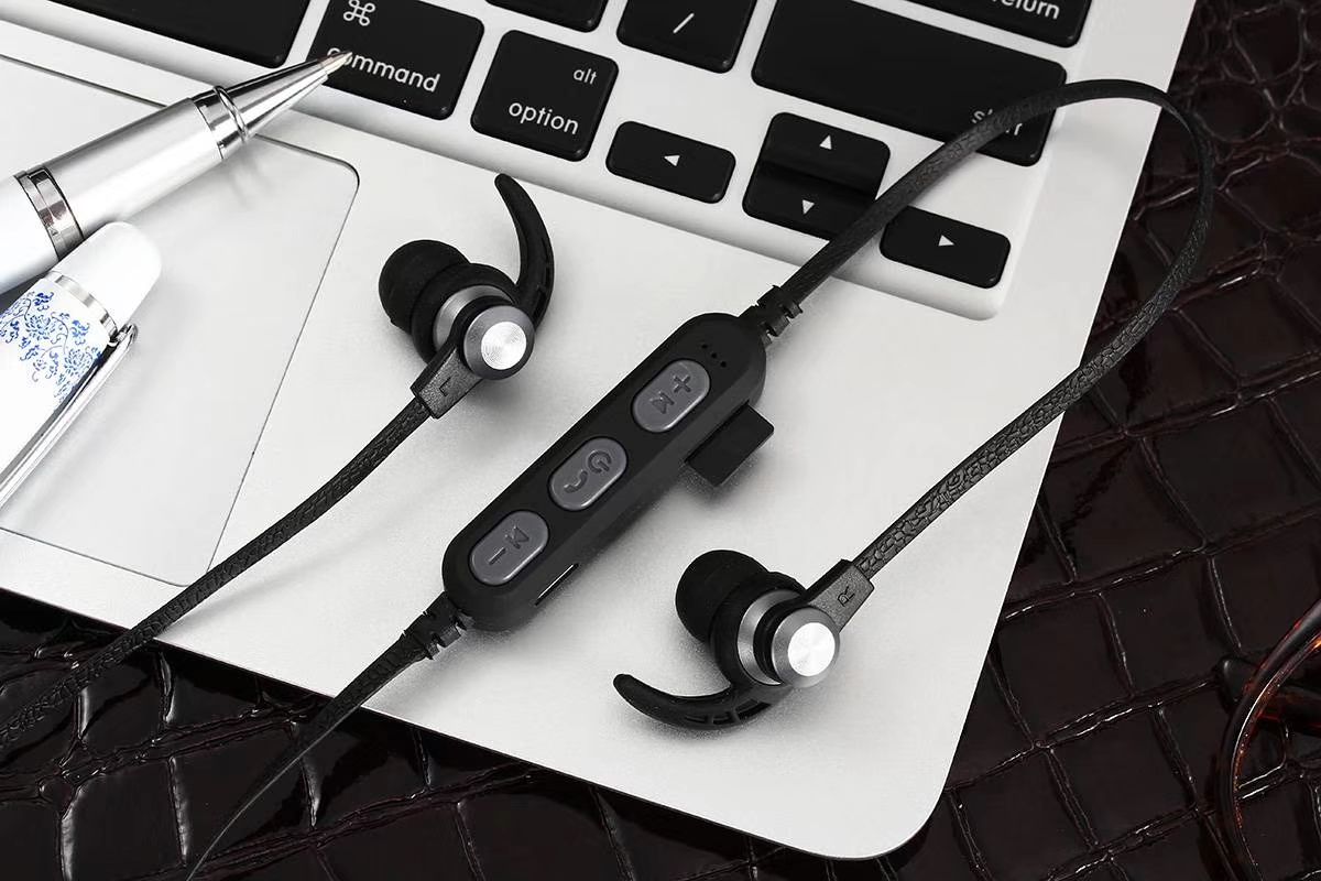 Auriculares deportivos bluetooth para llevar cómodamente sí con micrófono 🎤 Application Scenario