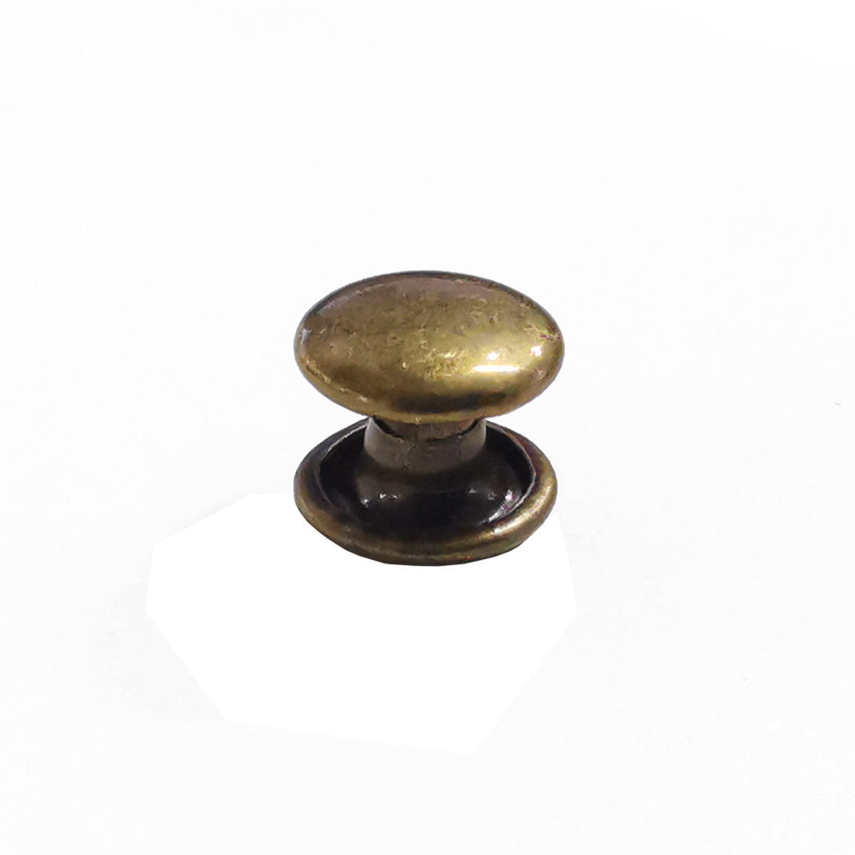 Wholesale from the original manufacturer of double-sided willow rivets for diy clothing and accessories bags, straps, round mother and child rivets, and double-sided collision rivets Application Scenario