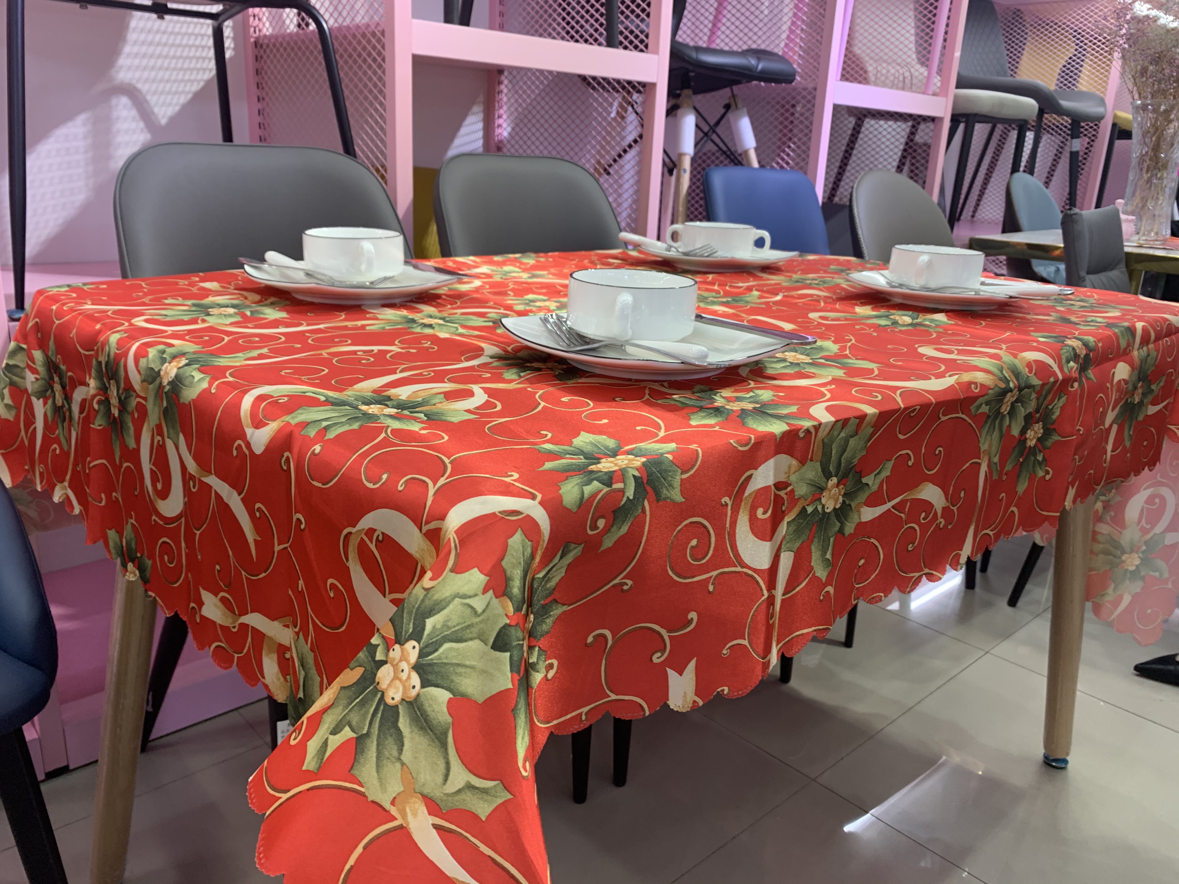 Christmas tablecloths Application Scenario