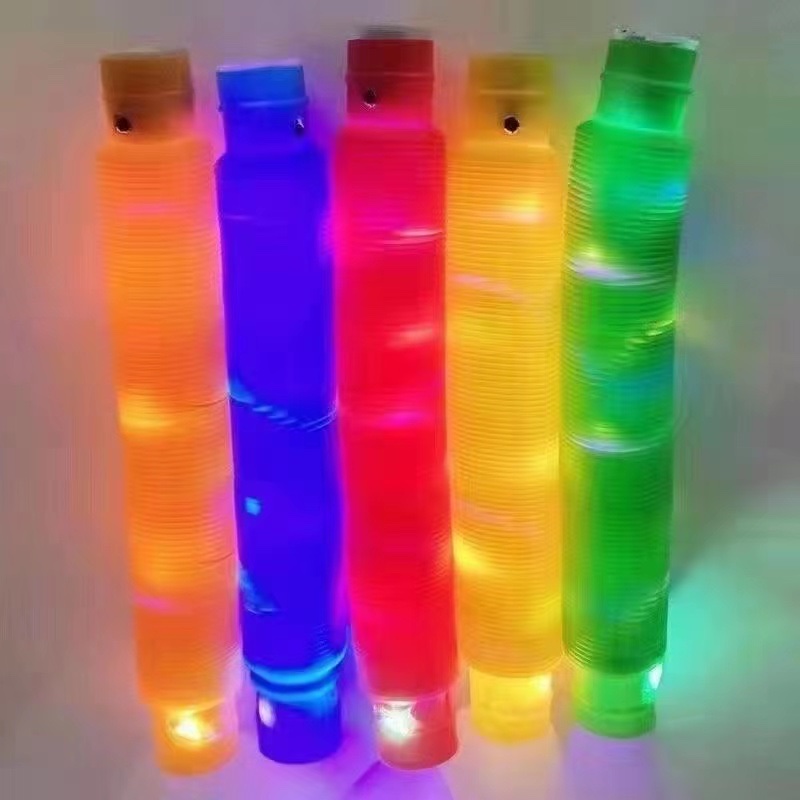 The luminous telescopic plastic tube, the same style as the popular online celebrity Douyin, is a new and unique toy Application Scenario