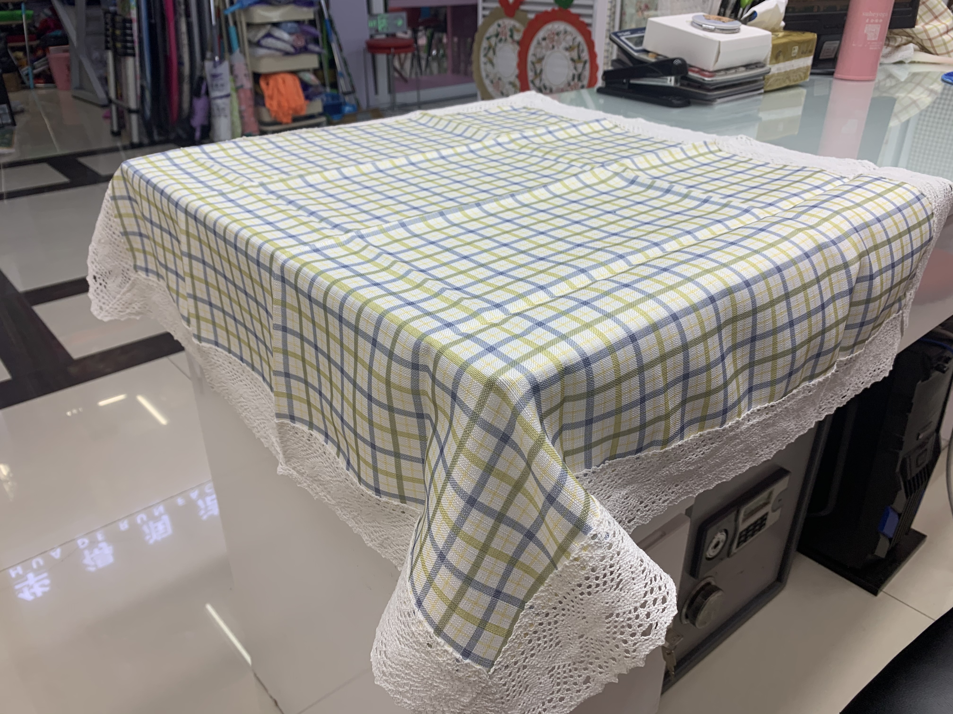 Lace tablecloth Application Scenario
