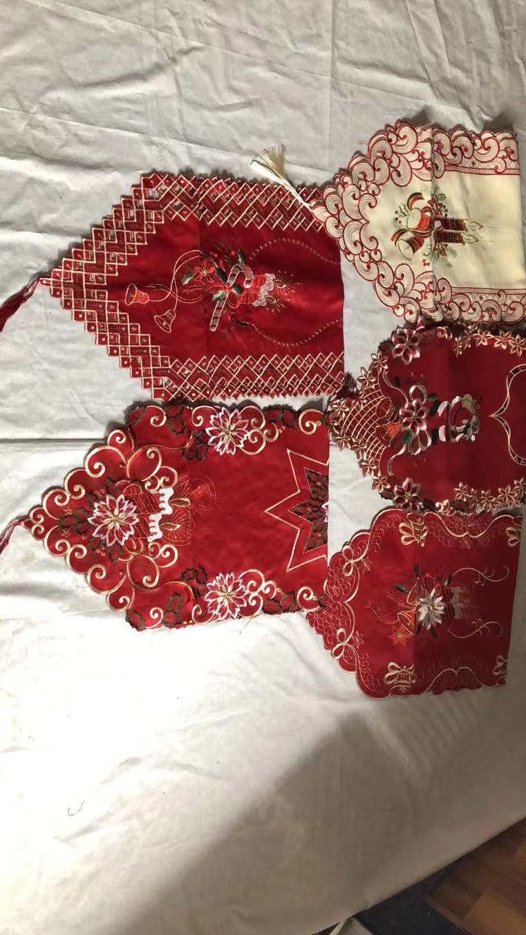 Embroidered hollowed-out table flag details Picture
