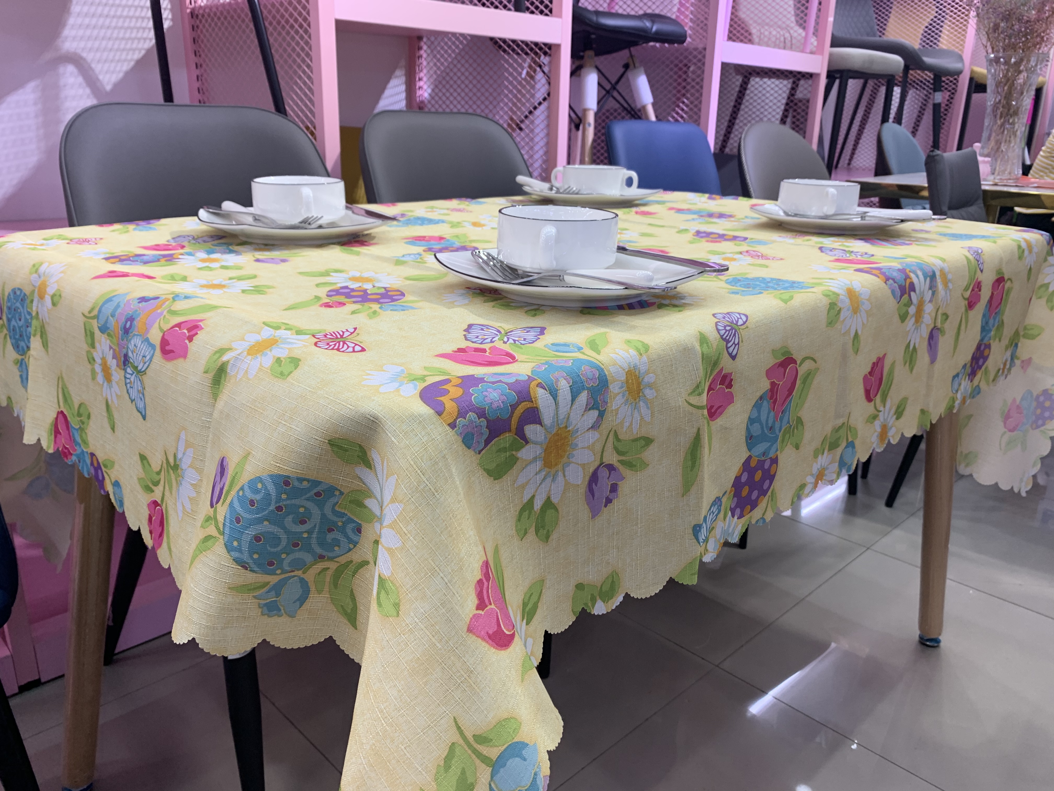 Easter tablecloth Application Scenario