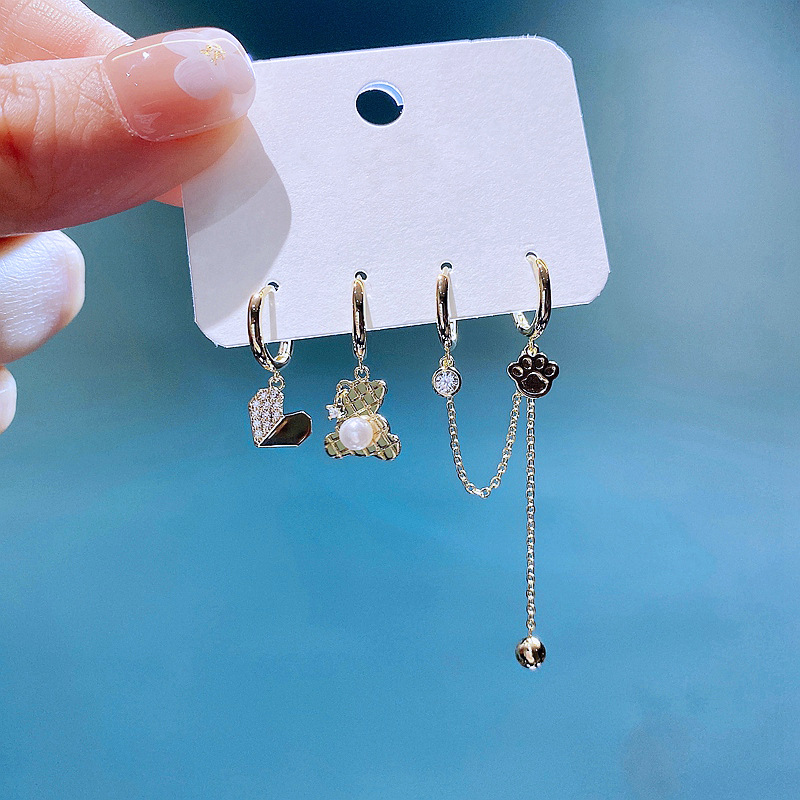 High-end, sweet, cool and fashionable earring set for women, exquisite zircon pearl, cute heart-shaped bear ear buckles and small ear rings detail image 2
