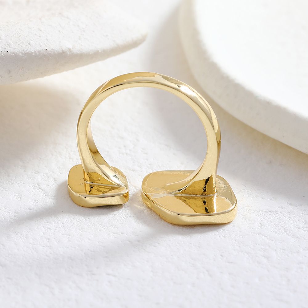 The feathered geometric oil-dripping open ring, a simple and elegant Korean design, exudes a ladylike charm and is a fashionable ring with a unique and creative charm. It is a female 003 accessory detail image 5