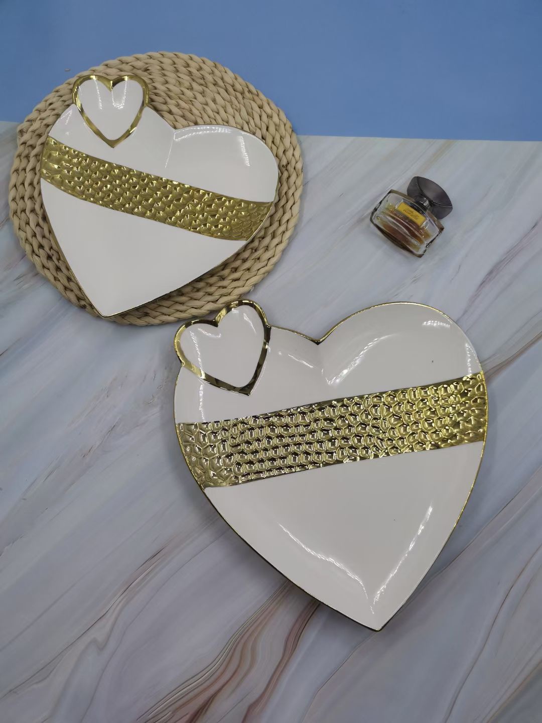 Yongsheng Ceramics YS. Electroplated ceramic tableware